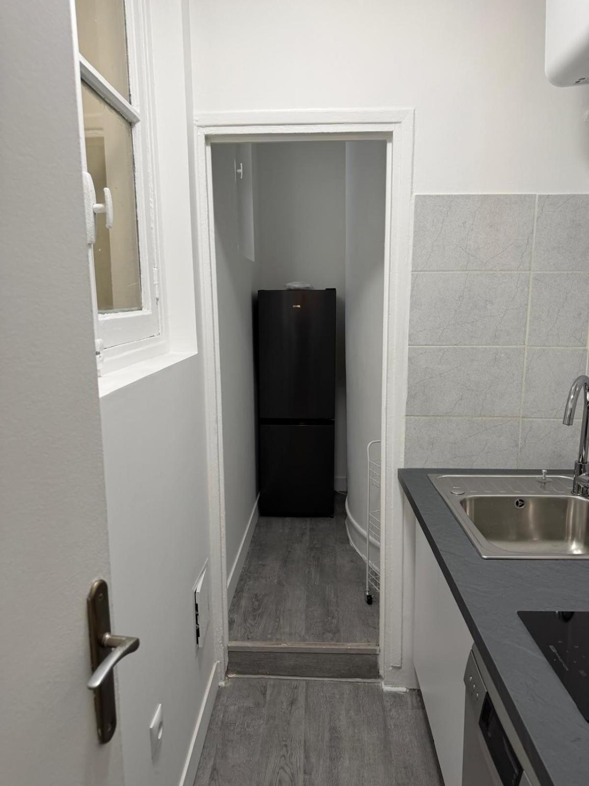 Superbe 2 Pieces Design Refait A Neuf 4 Couchages Paris