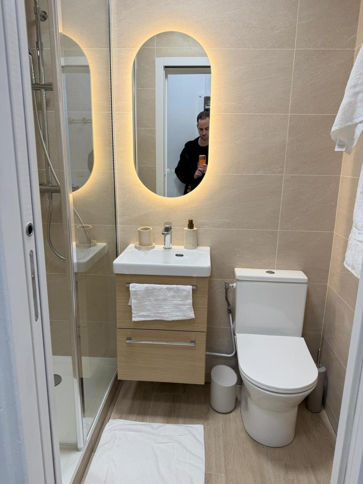 Superbe 2 Pieces Design Refait A Neuf 4 Couchages * Paris